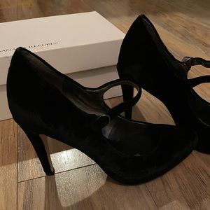 Banana Republic Black Velvet Heels Size 7